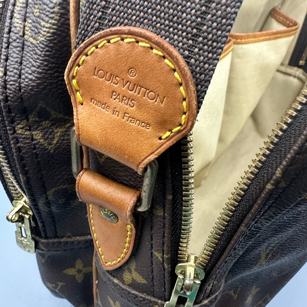Louis Vuitton Reporter GM Monogram
Canvas Messenger Bag - Picture 8 of 13